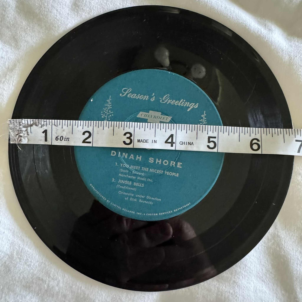 Chevrolet 7" Vinyl Record Dinah Shore Season's Greetings Black/Blue